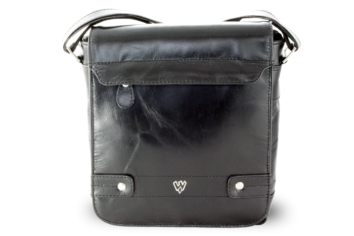 Malý černý pánský kožený crossbag s klopnou 215-1701-60 CRU