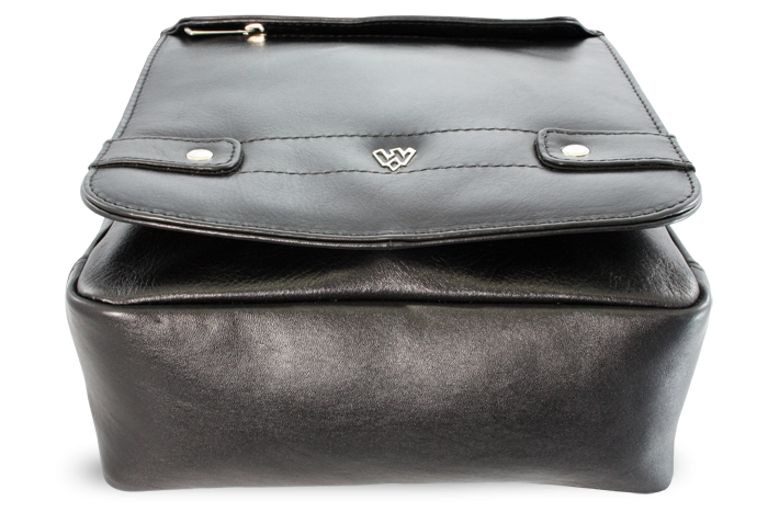 Malý černý pánský kožený crossbag s klopnou 215-1701-60