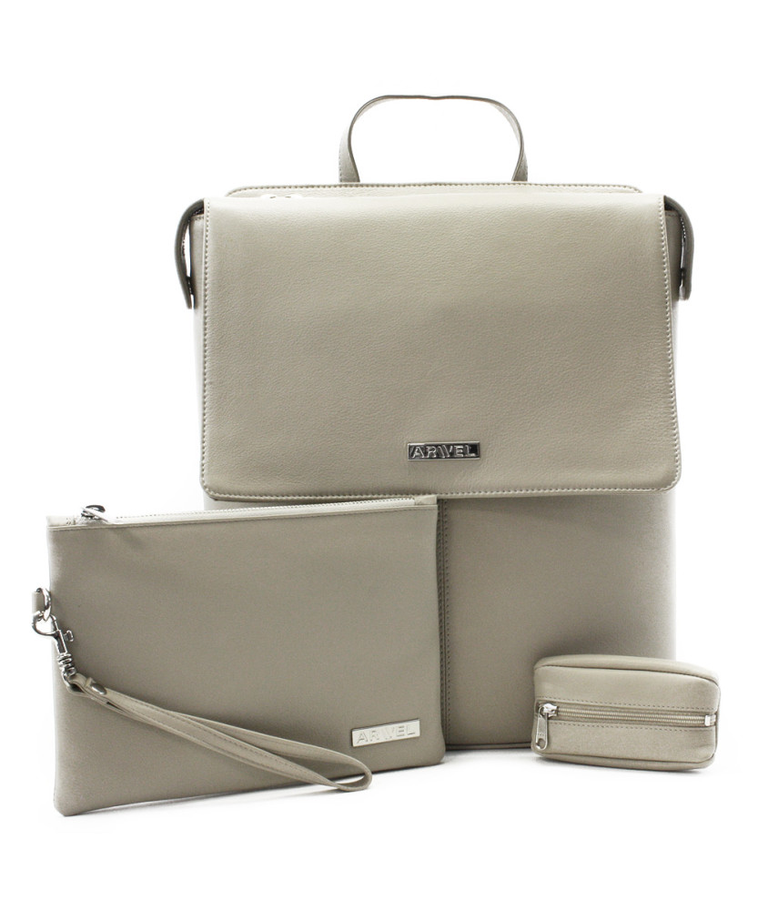 Šedobéžová sada dámského batohu, etue a klíčenky 412-1660-0025-2418-24