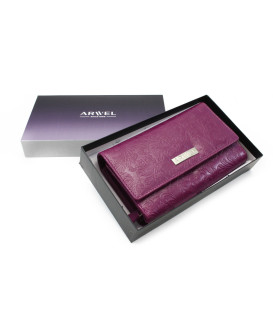 Fuchsiová dámská kožená klopnová peněženka se vzorem 511-2235-36