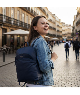 Tmavě modrý kožený zipový batoh 311-8955-97